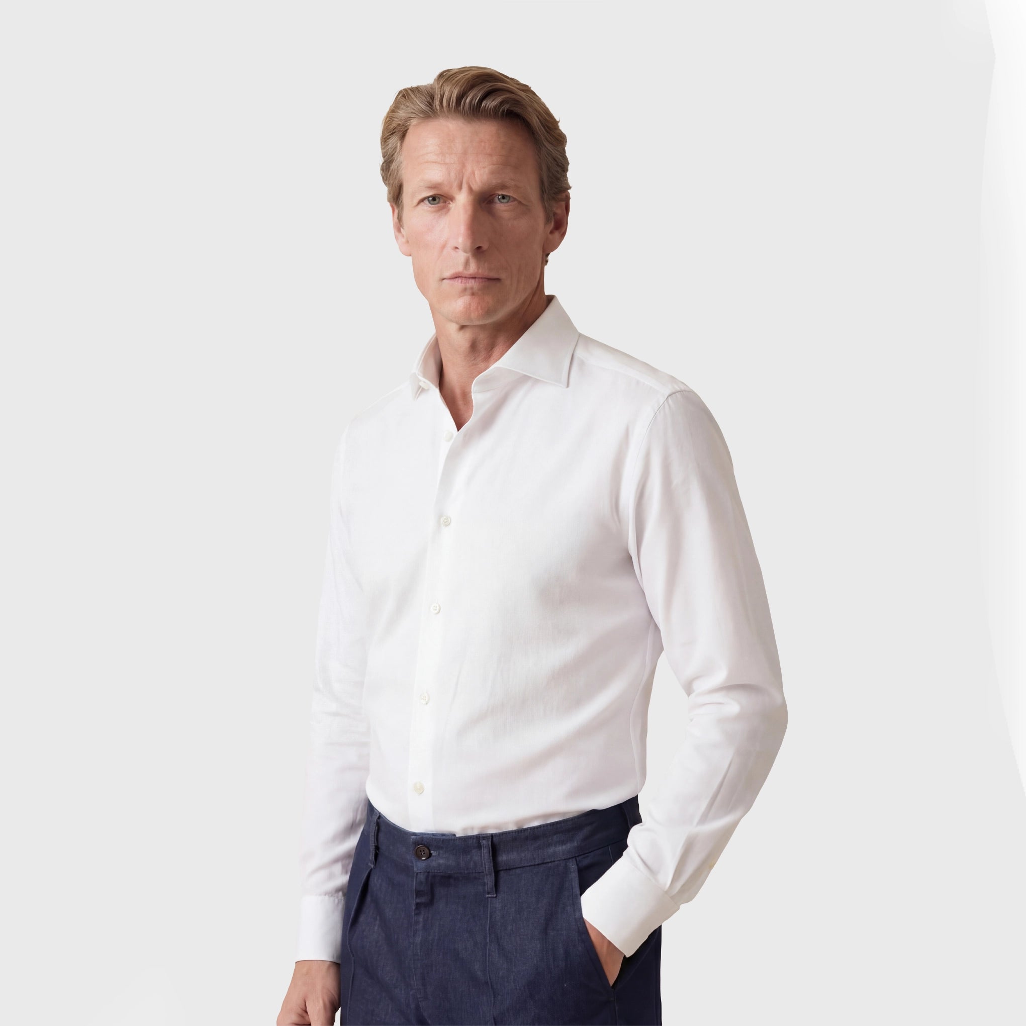 Classic regular fit Traveller shirt in cotton twill Easy to iron