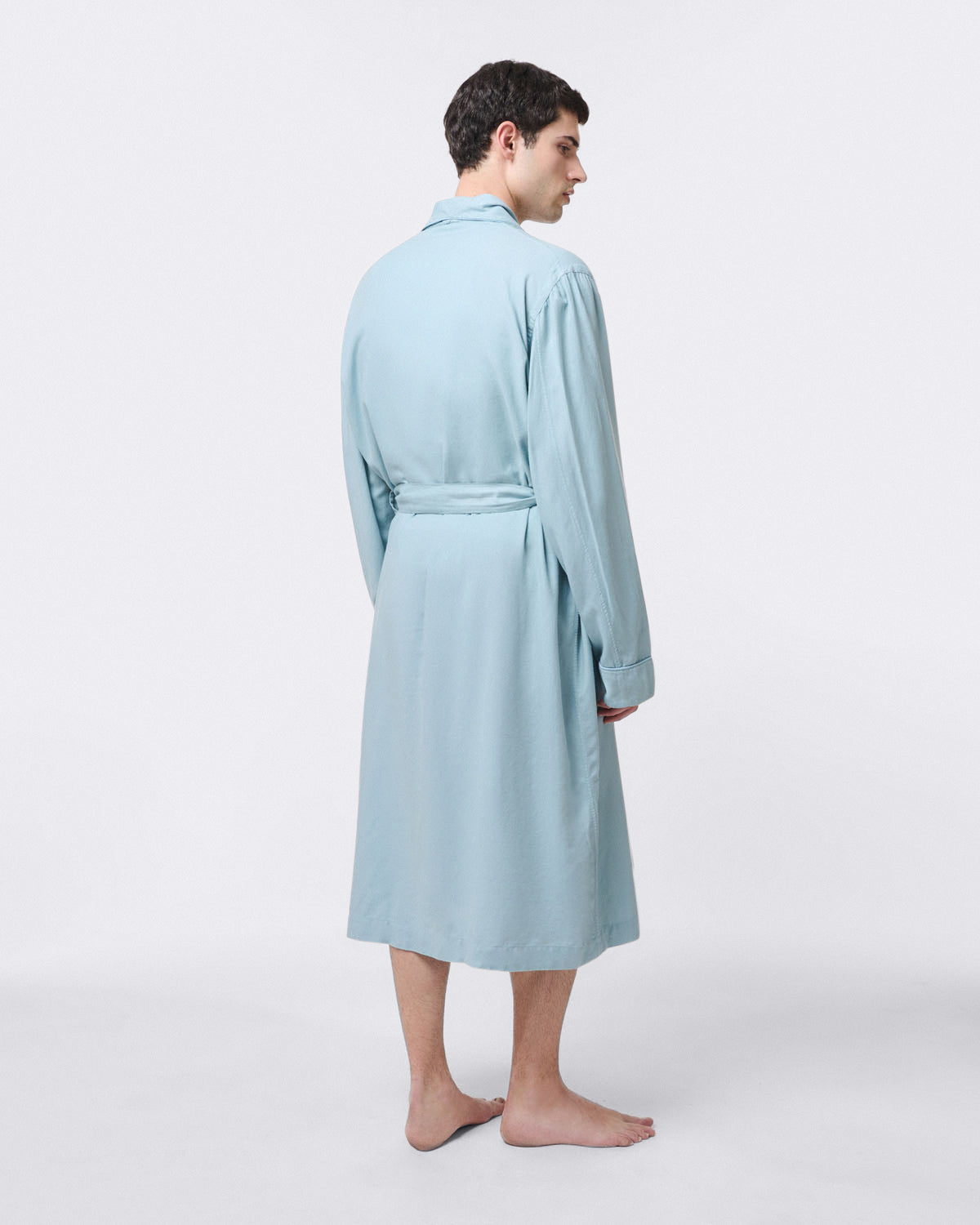 Tailored cotton and cashmere gown. Garment dyed, old effect