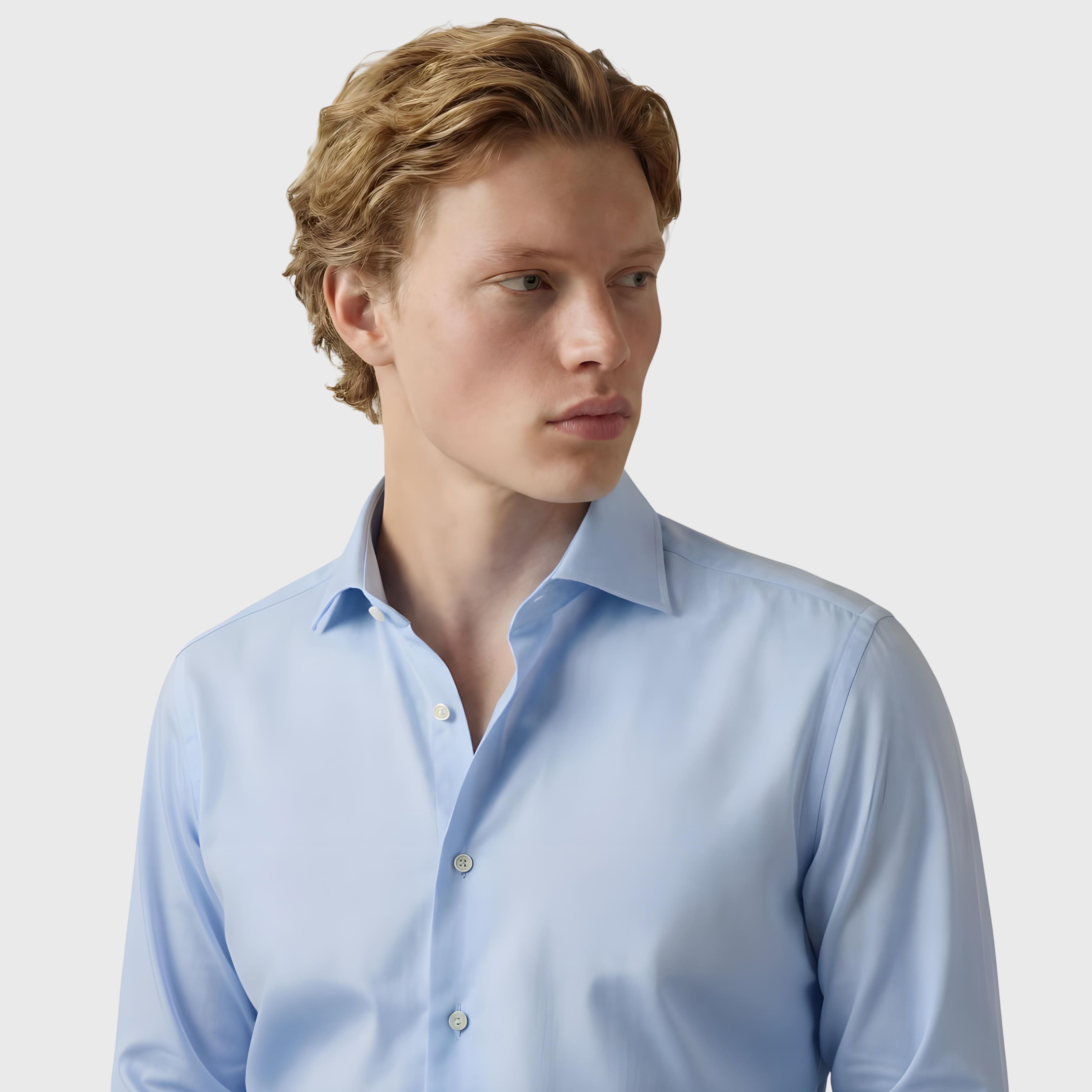 Classic slim fit Milano shirt in light blue cotton with French collar